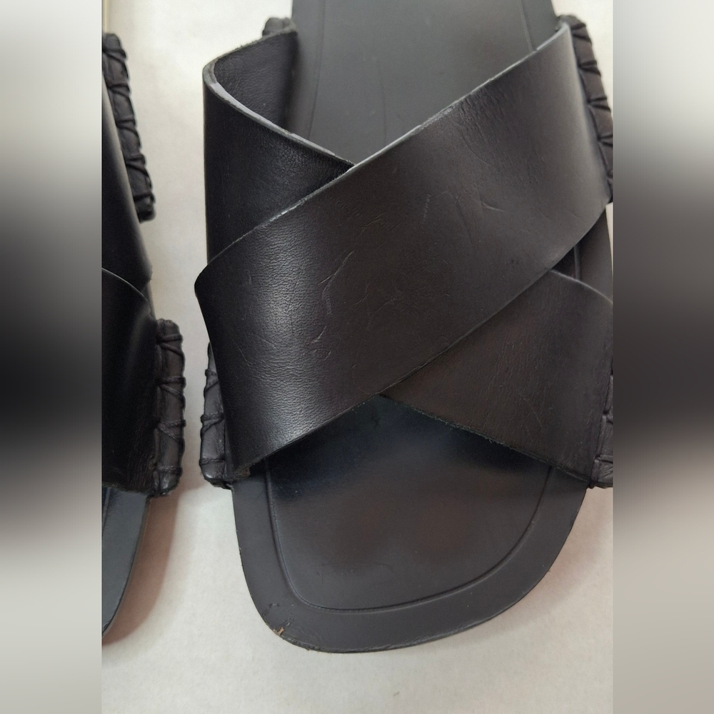 Vince Leather Sandal - Picture 7 of 16